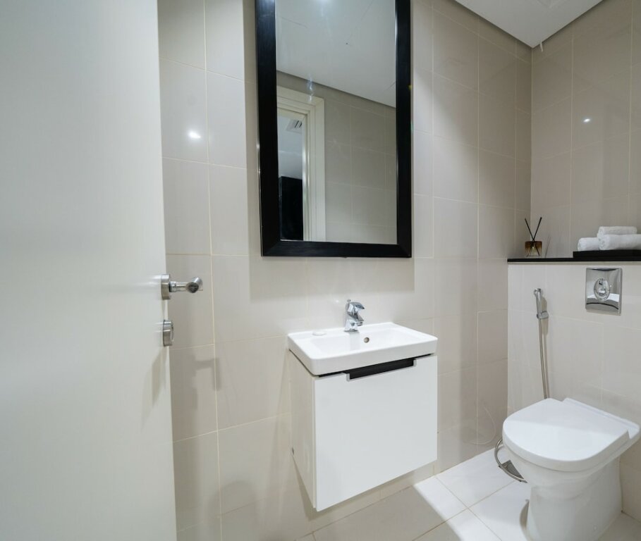 Дубай: KOHH - 1BR in DAMAC Maison Cour Jardin
