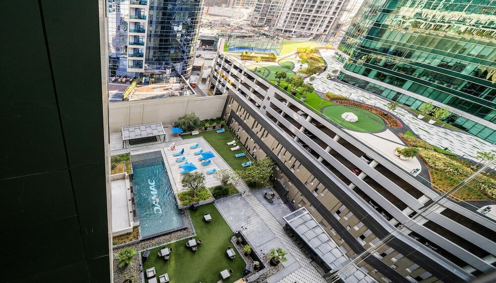 Дубай: KOHH - 1BR in DAMAC Maison Cour Jardin