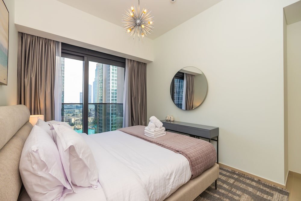 Дубай: Amazing 3BR Burj Khalifa & Fountain View