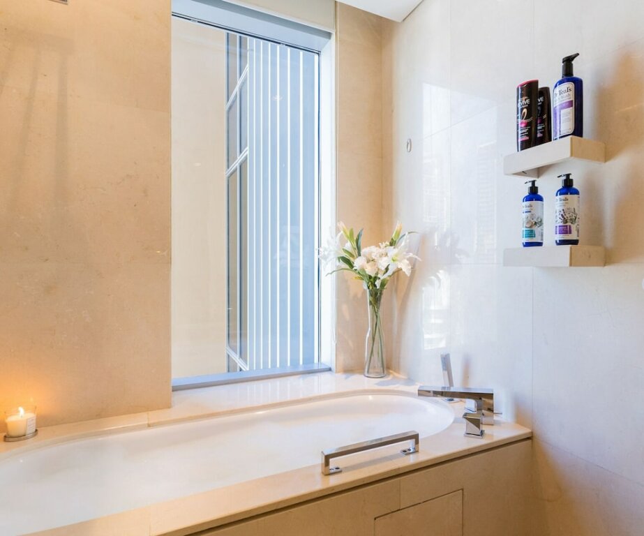 Дубай: Luxury Studio Dubai Address Marina