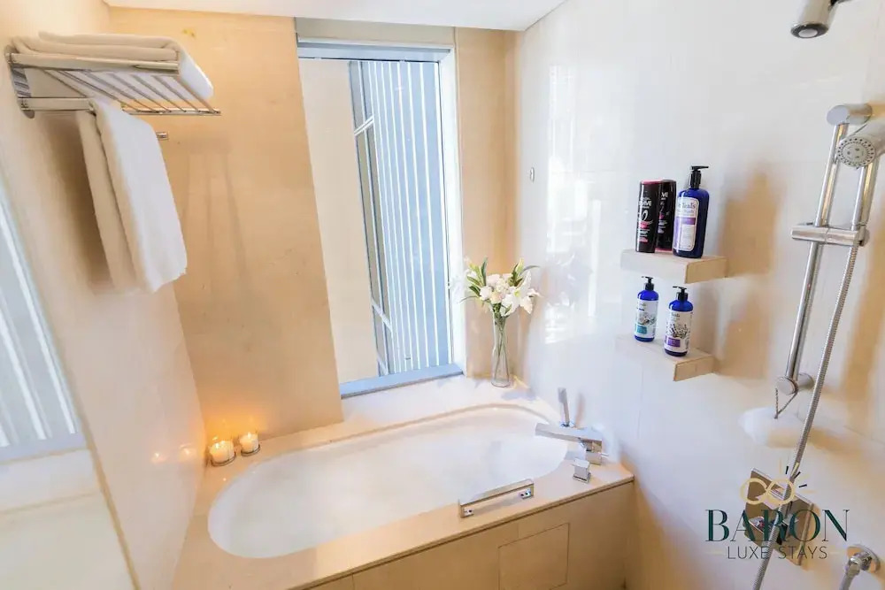 Дубай: Luxury Studio Dubai Address Marina