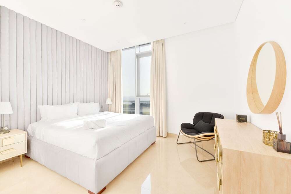 Дубай: Posh Oceanfront 2BR in Bluewaters Island