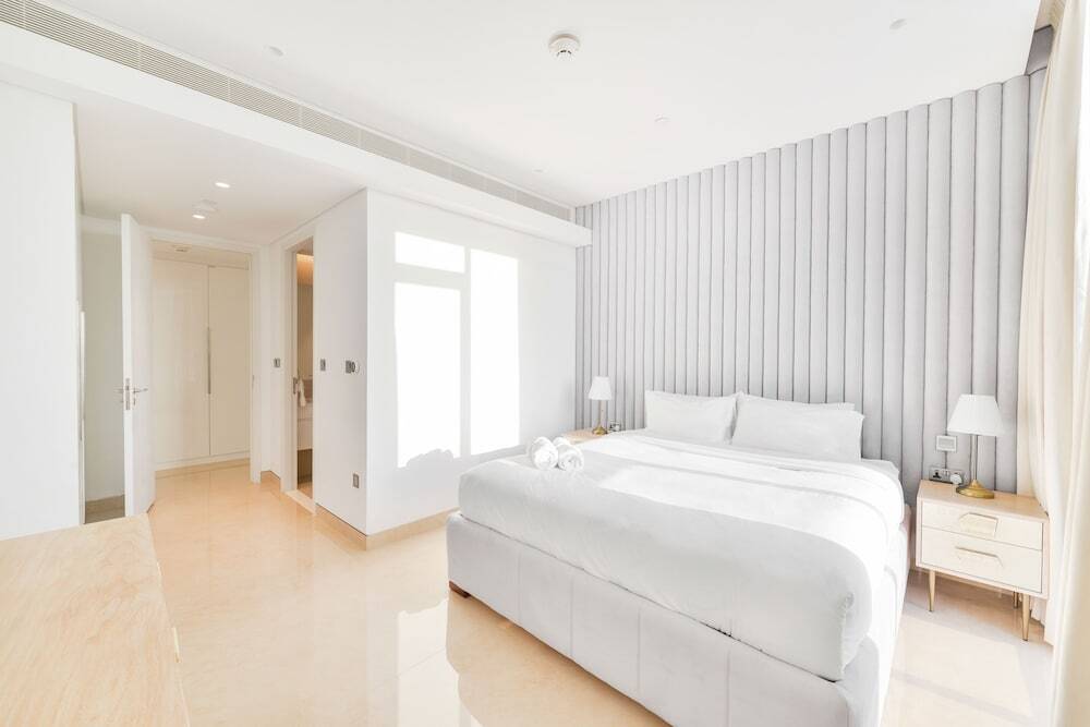 Дубай: Posh Oceanfront 2BR in Bluewaters Island