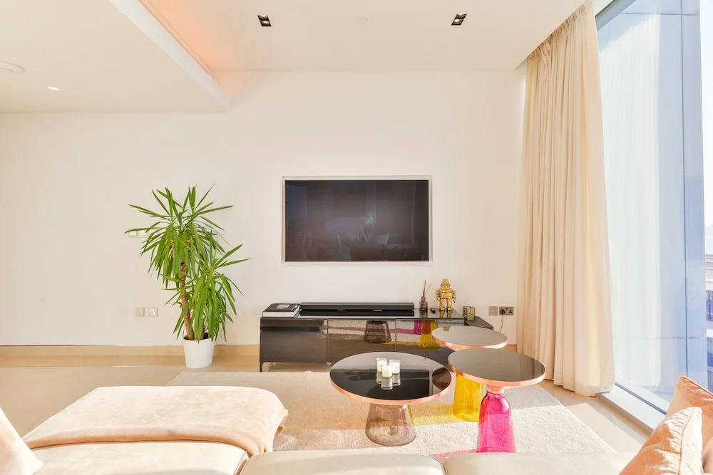 Дубай: Posh Oceanfront 2BR in Bluewaters Island
