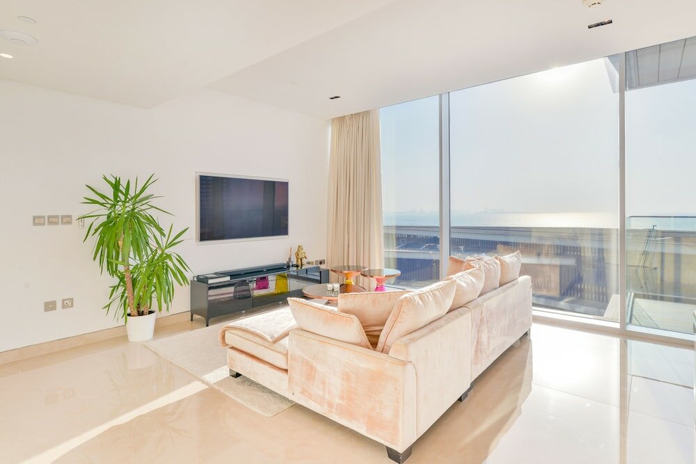 Дубай: Posh Oceanfront 2BR in Bluewaters Island