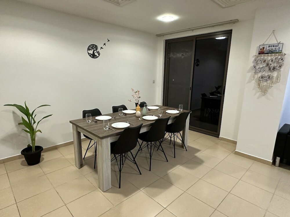 Дубай: Moonlight Hostel JBR