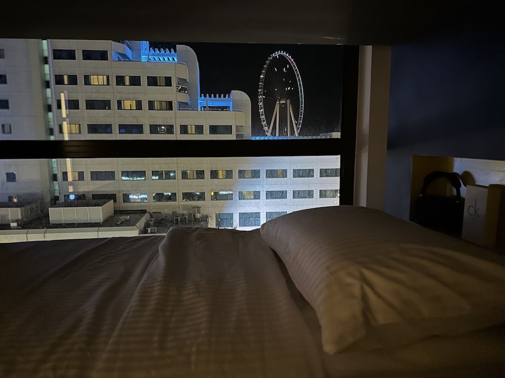 Дубай: Moonlight Hostel JBR