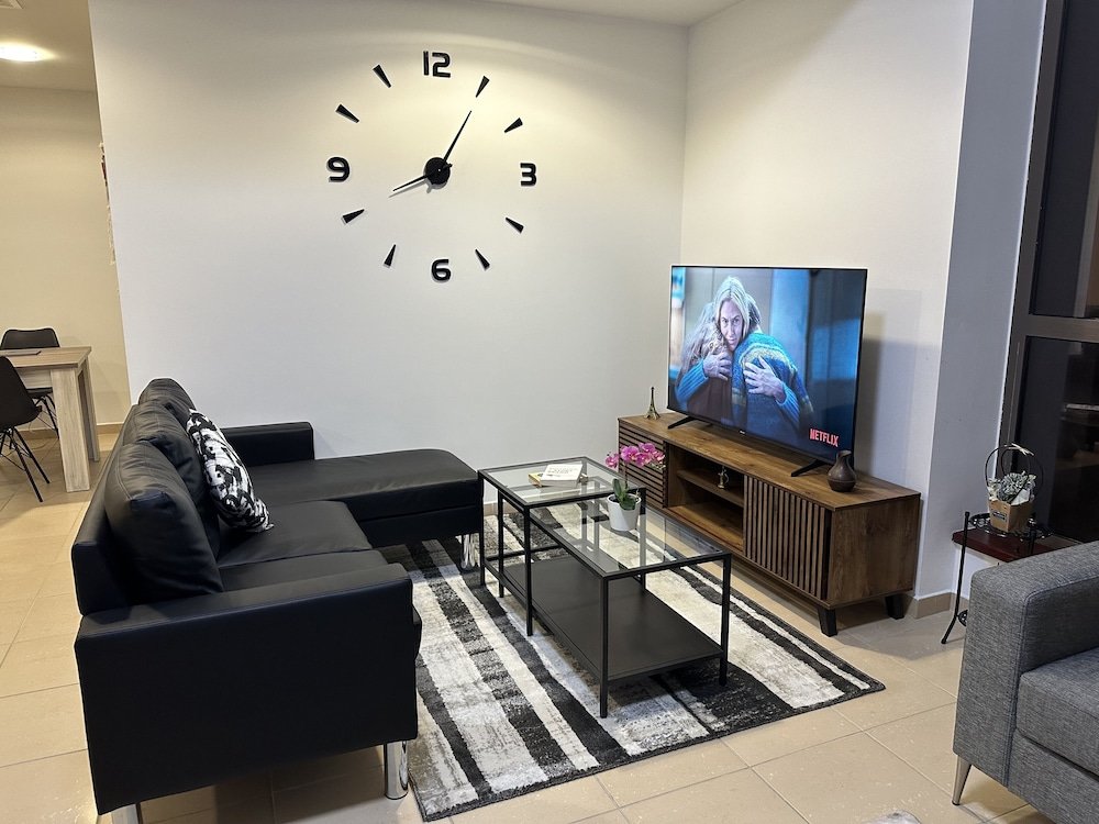 Дубай: Moonlight Hostel JBR