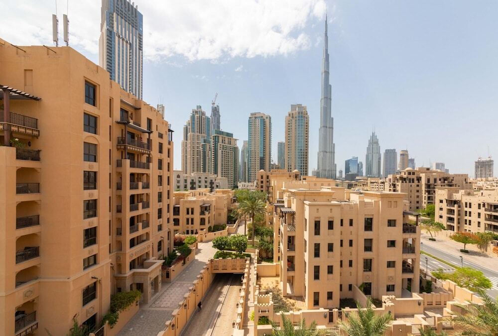 Дубай: Luxury Living Next to Dubai Mall Burj Khalifa