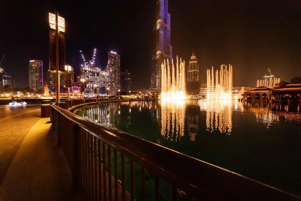 Дубай: Luxury Living Next to Dubai Mall Burj Khalifa