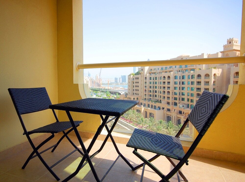 Дубай: Kennedy Towers - Al Sarood