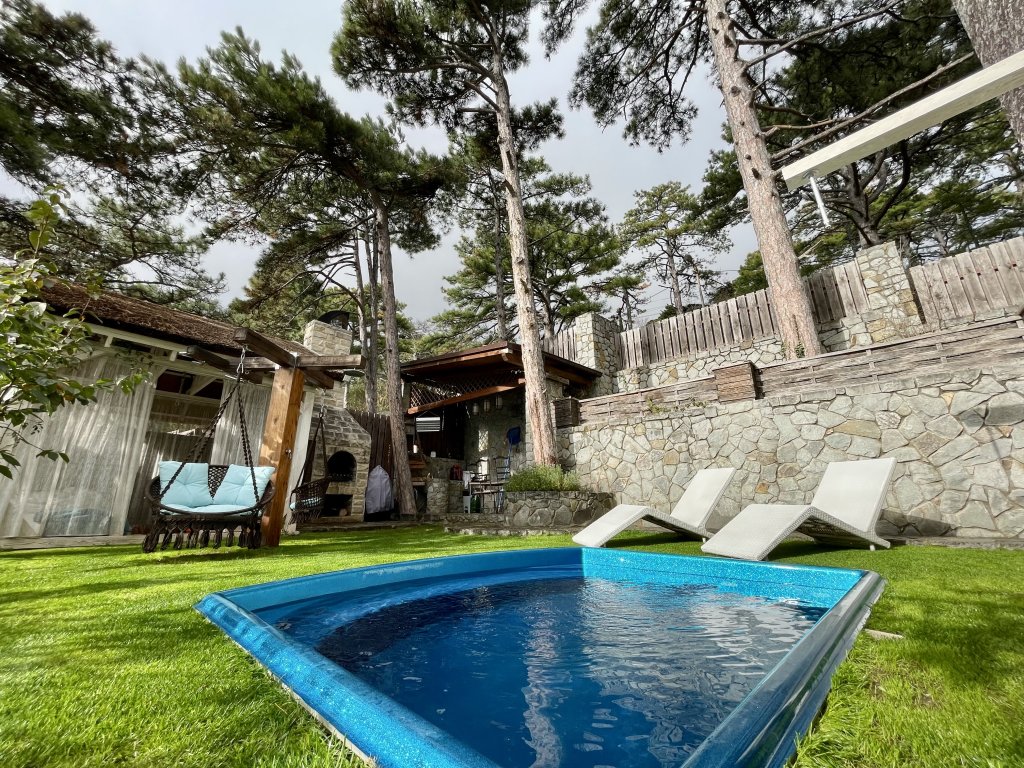 Восход: Вилла Villa Rose