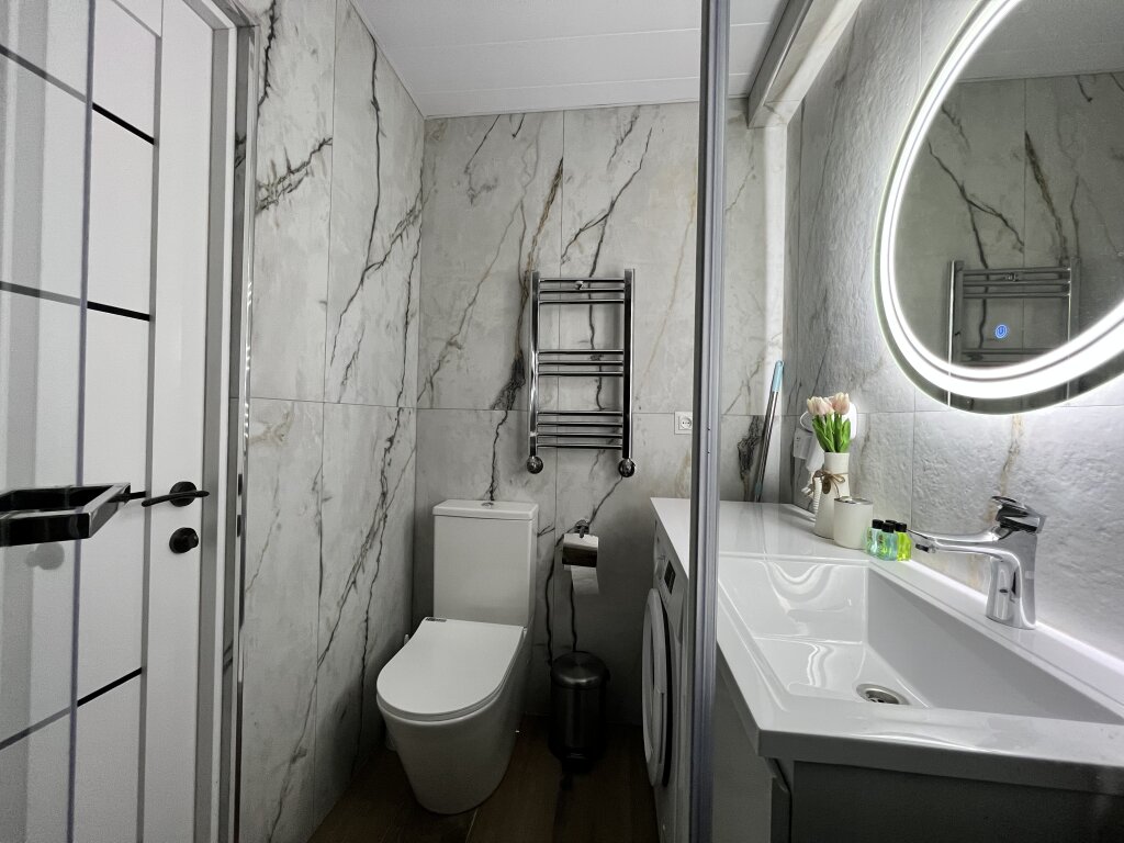 Ереван: Апартаменты  Stylish apt city center, BW