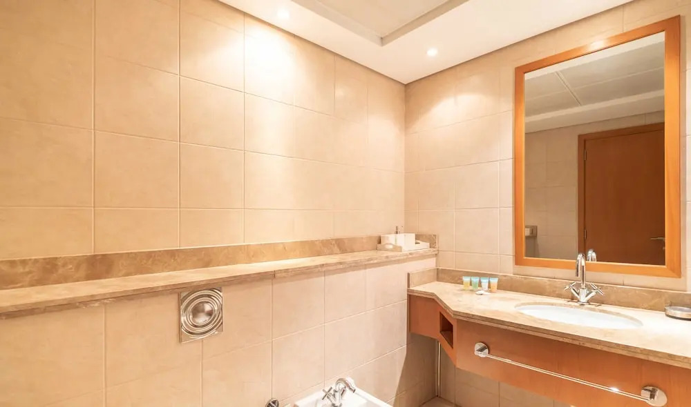 Дубай: LUX The Luxury Sunny JBR Beach Views