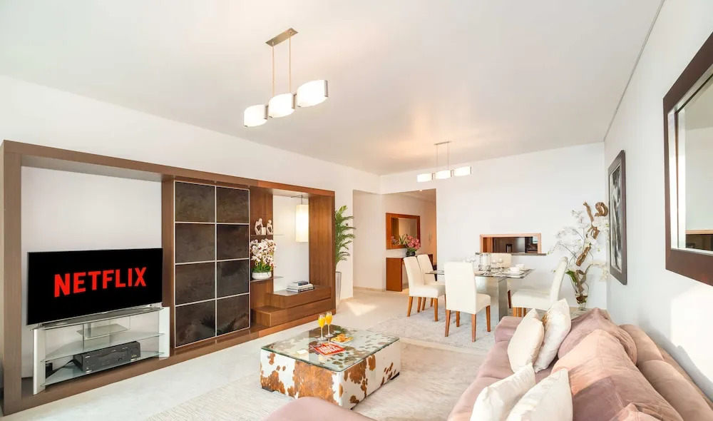 Дубай: LUX The Luxury Sunny JBR Beach Views