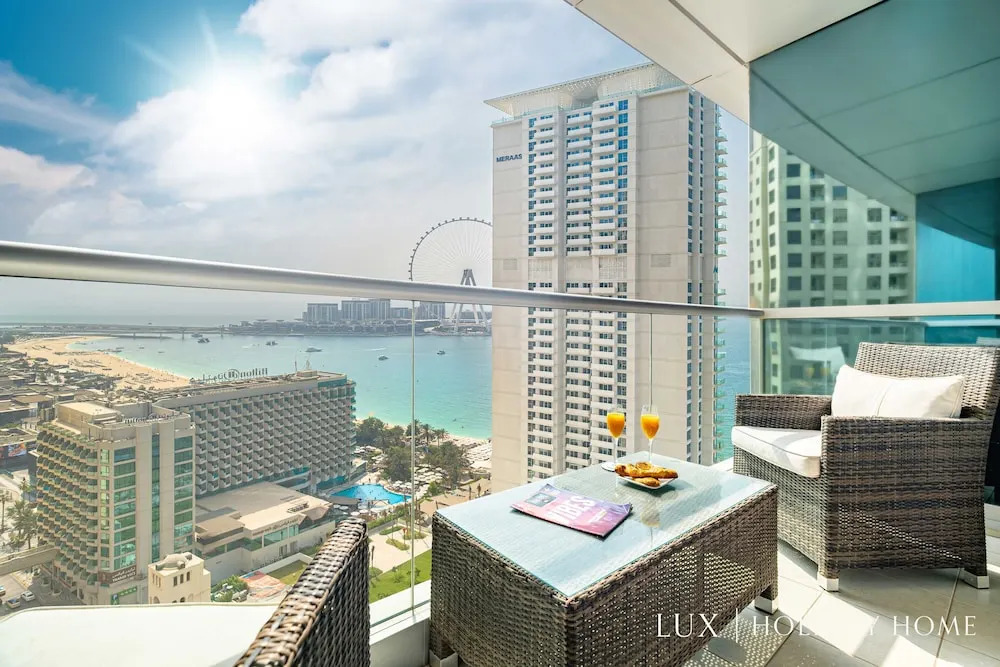 Дубай: LUX The Luxury Sunny JBR Beach Views