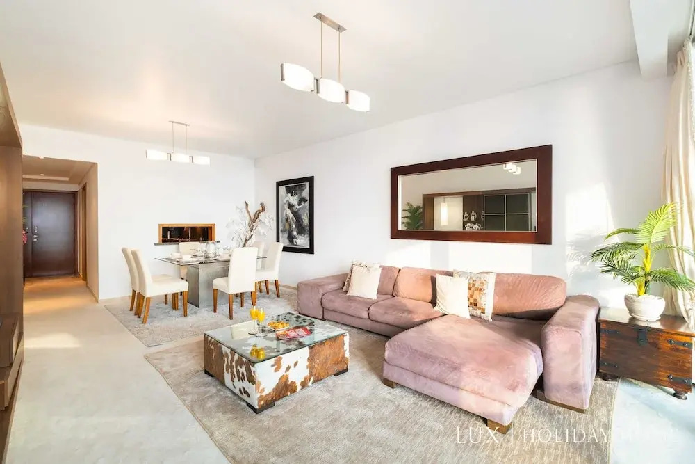 Дубай: LUX The Luxury Sunny JBR Beach Views