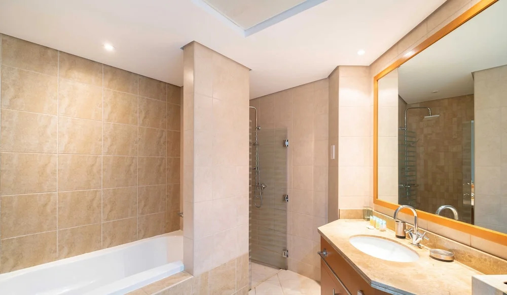 Дубай: LUX The Luxury Sunny JBR Beach Views