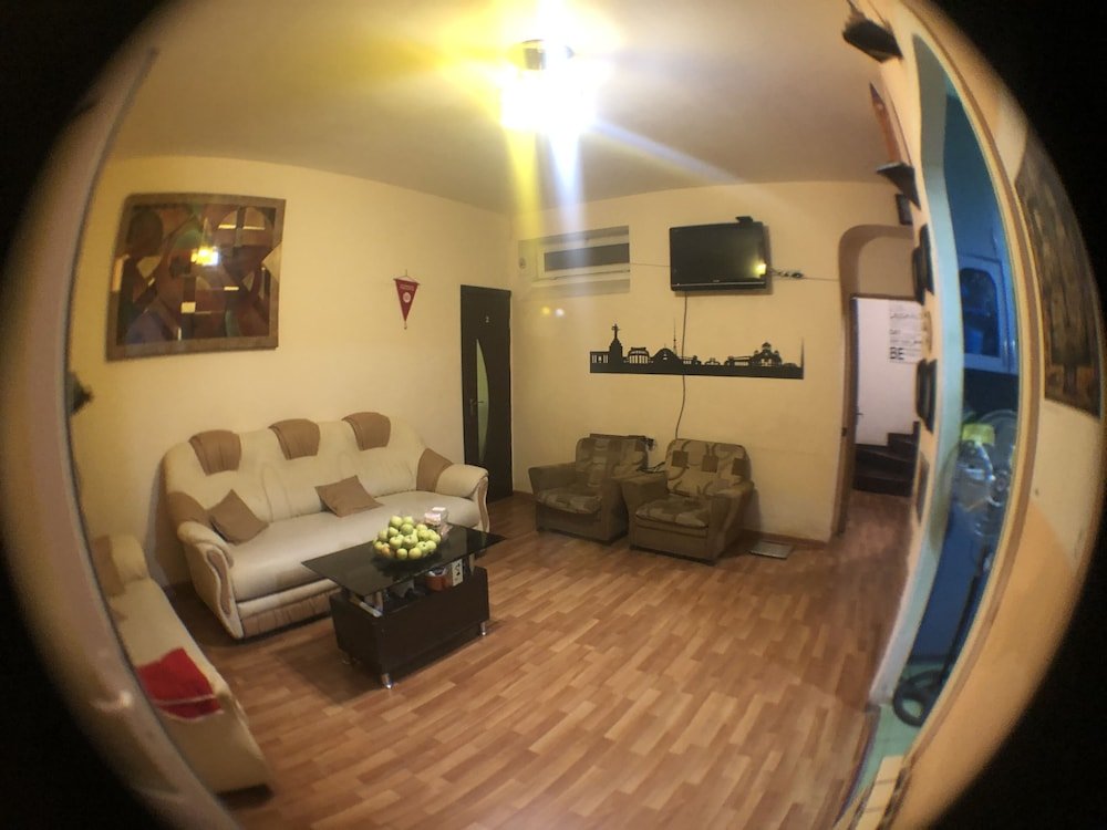 Ереван: Хостел All Seasons от HOSTELANDTOURS
