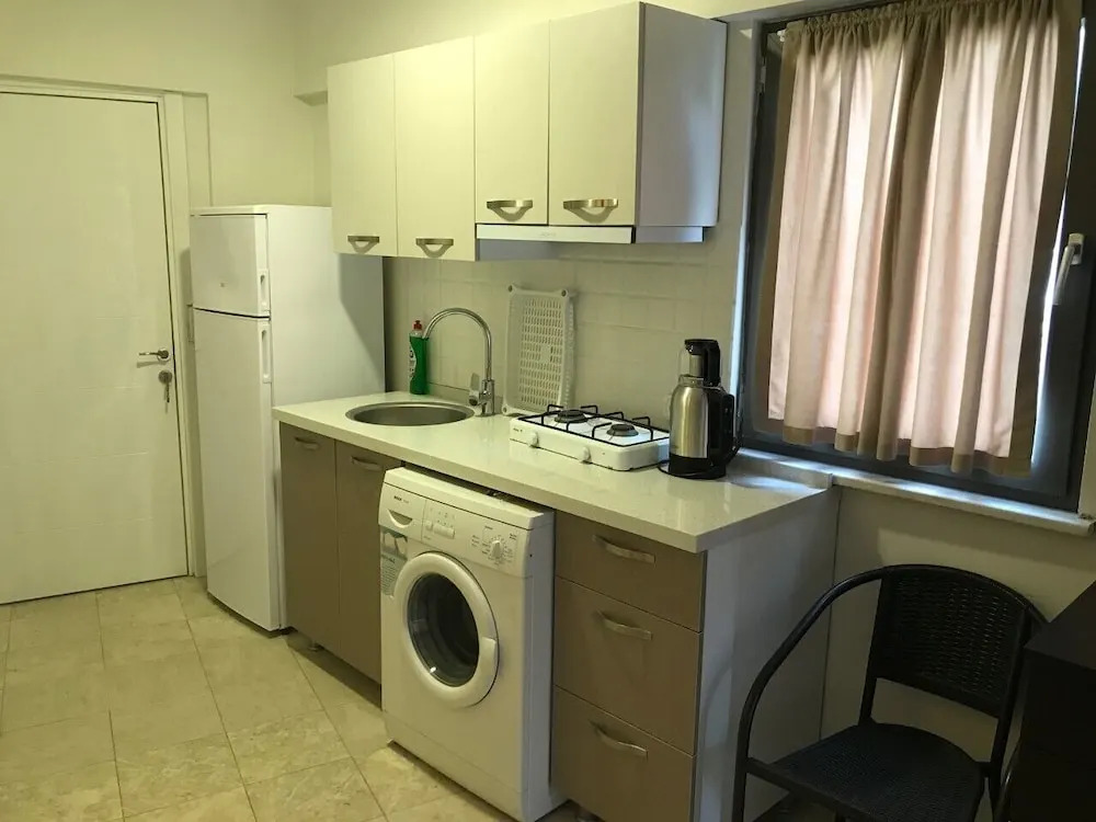 Турунч: Can Apartments