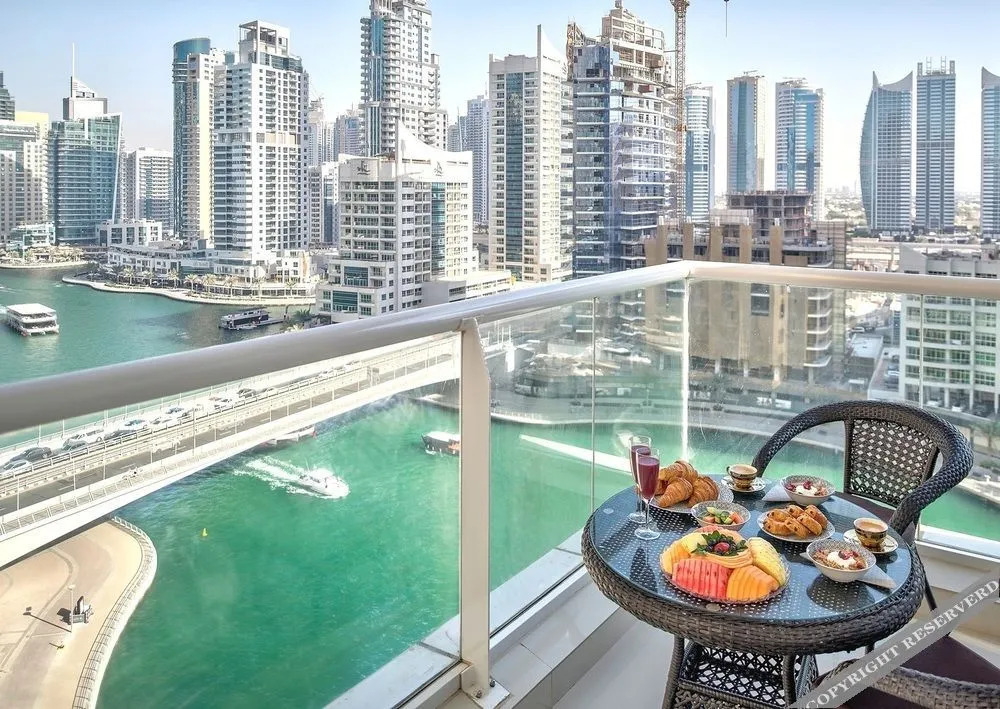 Дубай: Continental Tower by Luxury Staycation