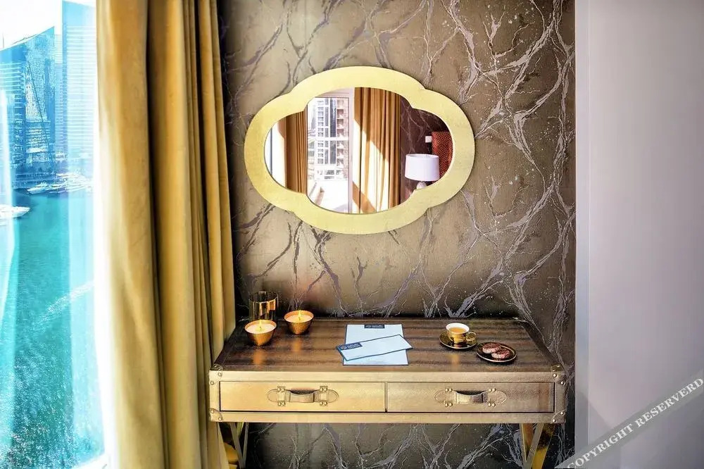 Дубай: Continental Tower by Luxury Staycation
