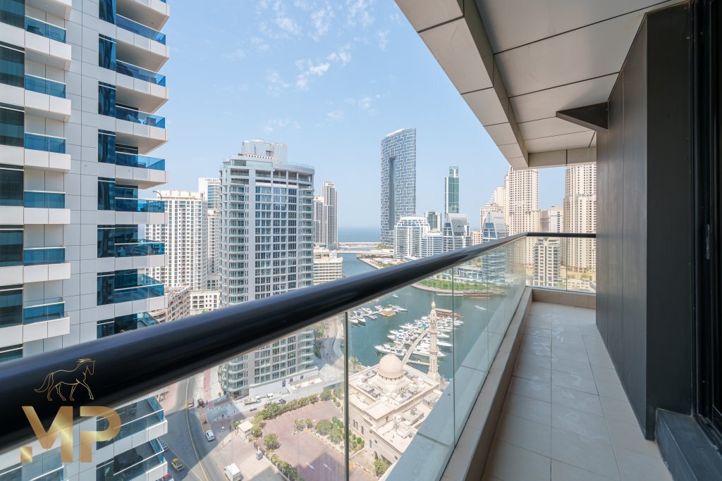 Дубай: Marco Polo - Fancy Panoramic Sea View Apt with Balcony