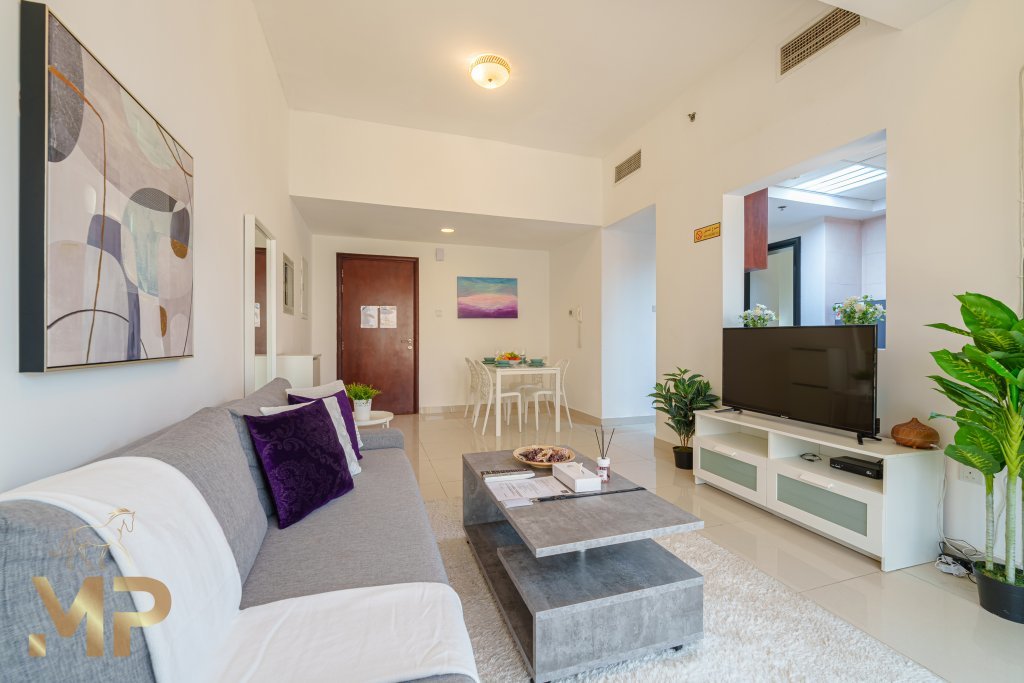 Дубай: Marco Polo - Fancy Panoramic Sea View Apt with Balcony