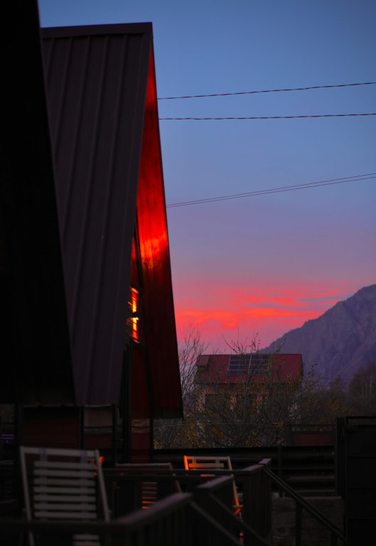 Степанцминда: Шале Trip Zone Kazbegi