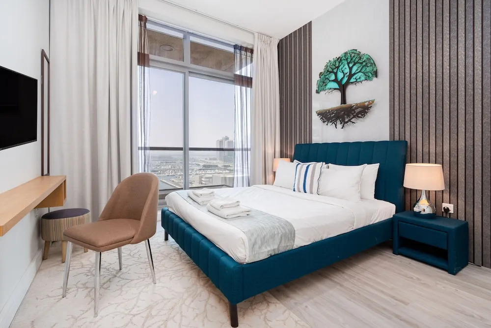 Дубай: Vacay Lettings - Iris Blue