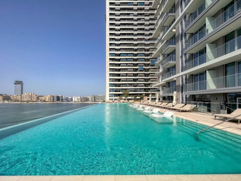 Дубай: Sea view 2BR Beach Isle