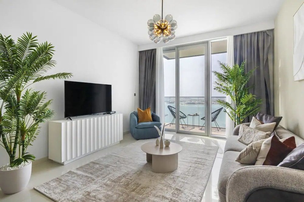 Дубай: Sea view 2BR Beach Isle