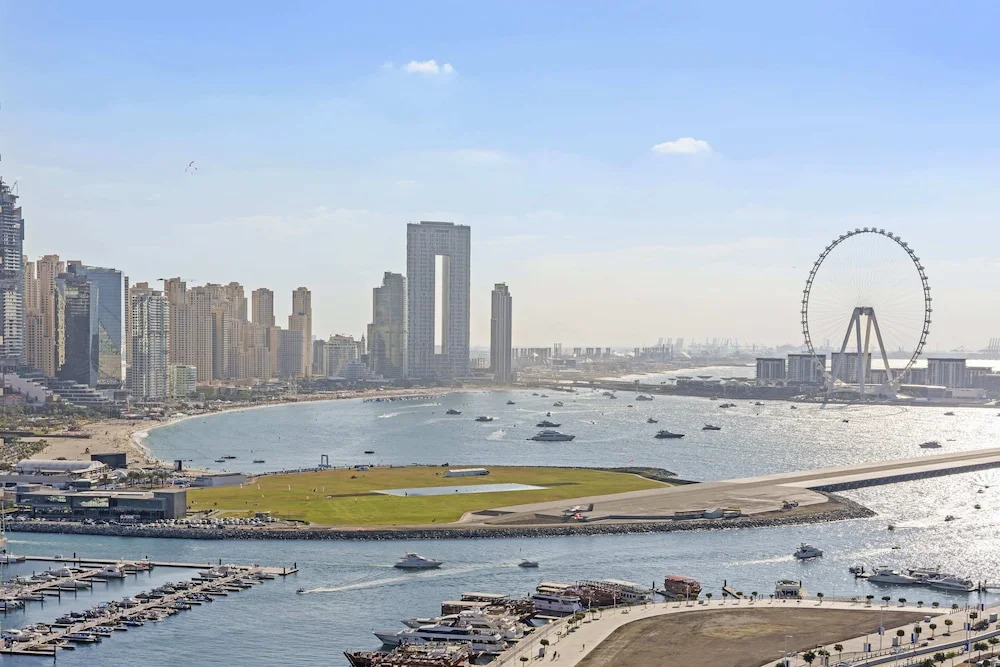 Дубай: Silkhaus Beach Vista, Dubai Harbor