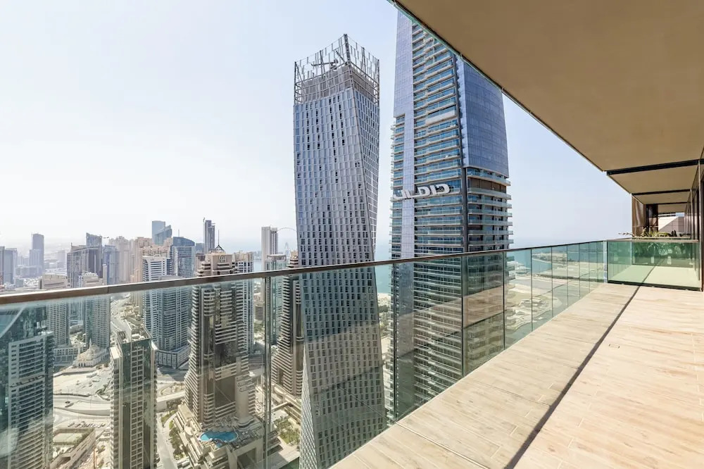 Дубай: The Residences at Marina Gate by Driven Holiday Homes