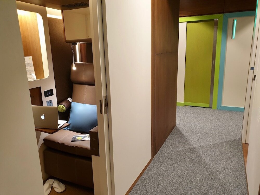 Дубай: Sleep N Fly Sleep Lounge, Dubai International Airport(Dxb), C Gates(Terminal 3 Transit Area)