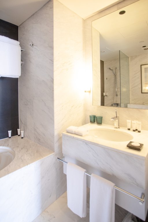Дубай: The Address Dubai Mall Cosy & Chic