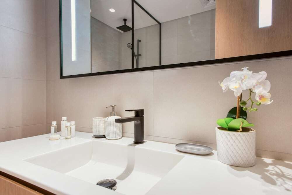 Дубай: Stylish Studio w Dubai Canal Vw in Business Bay