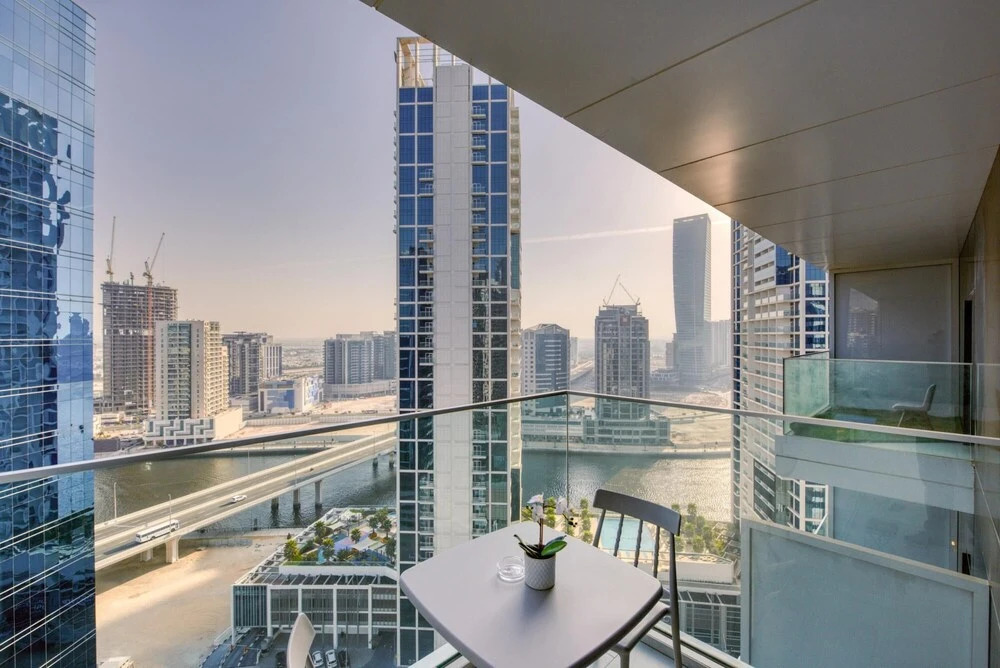 Дубай: Stylish Studio w Dubai Canal Vw in Business Bay