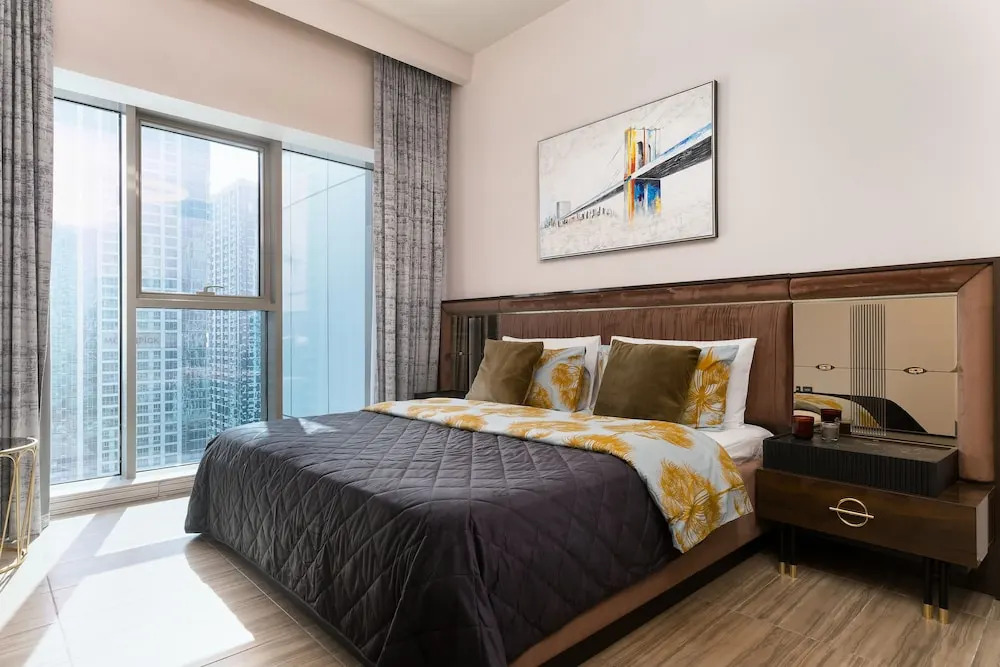 Дубай: 1BR view in a luxurious home