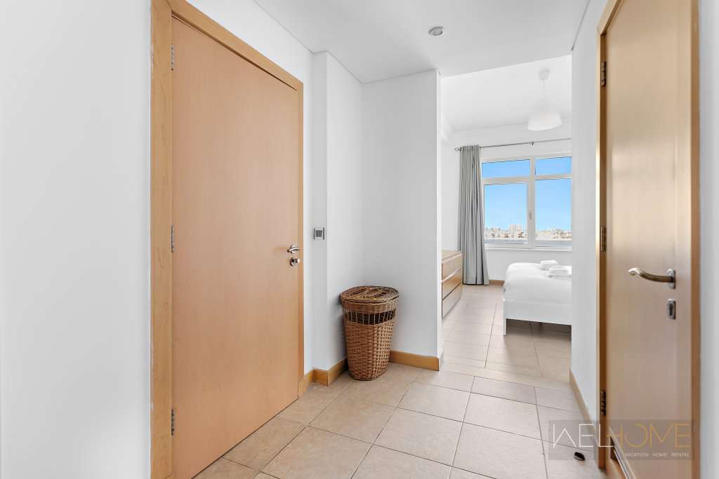 Дубай: Апартаменты WelHome - Breathtaking 1BR Apartment Shoreline The Palm