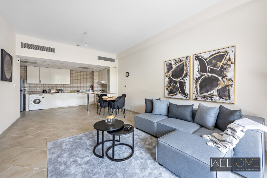 Дубай: Апартаменты WelHome - Prime Apartment With Balcony Amidst Lively Area