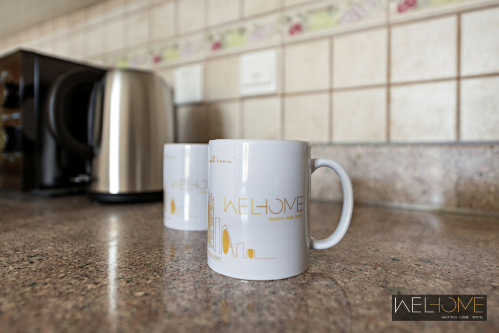 Дубай: Апартаменты WelHome - Prime Apartment With Balcony Amidst Lively Area