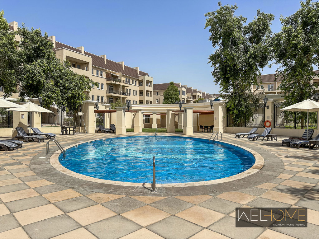 Дубай: Апартаменты WelHome - Prime Apartment With Balcony Amidst Lively Area