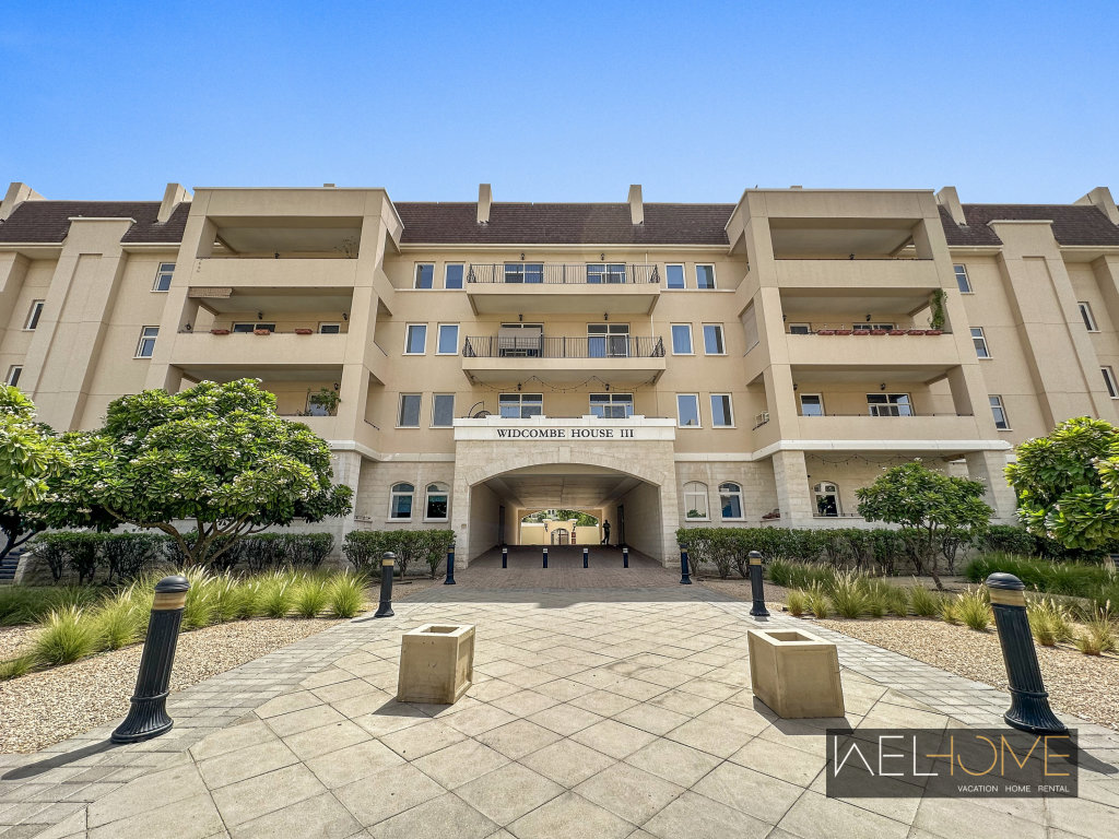 Дубай: Апартаменты WelHome - Prime Apartment With Balcony Amidst Lively Area