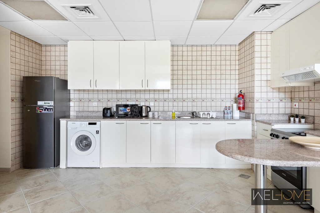Дубай: Апартаменты WelHome - Prime Apartment With Balcony Amidst Lively Area