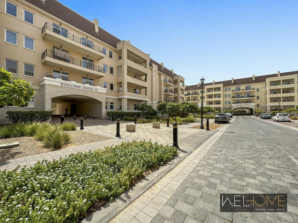 Дубай: Апартаменты WelHome - Prime Apartment With Balcony Amidst Lively Area