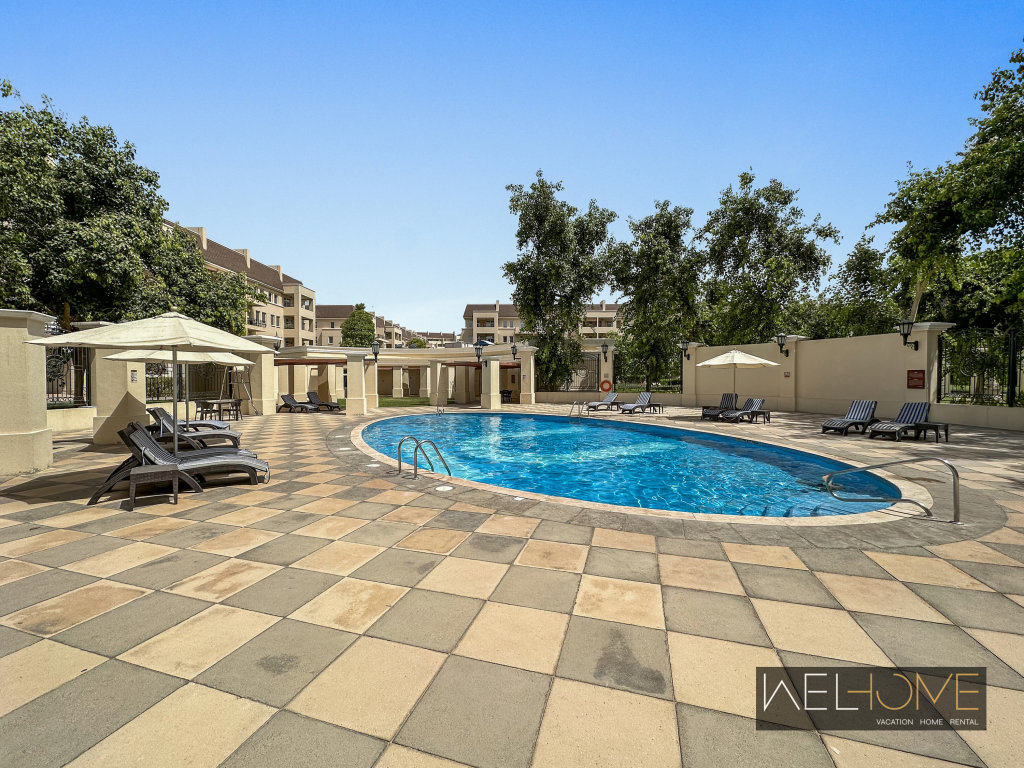 Дубай: Апартаменты WelHome - Prime Apartment With Balcony Amidst Lively Area