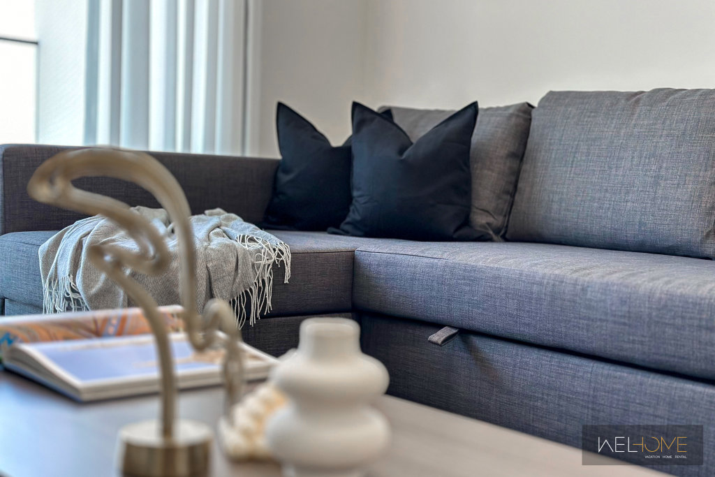 Дубай: Апартаменты WelHome - Dubai Delight: Luxe Living 1BR at Binghatti Luna