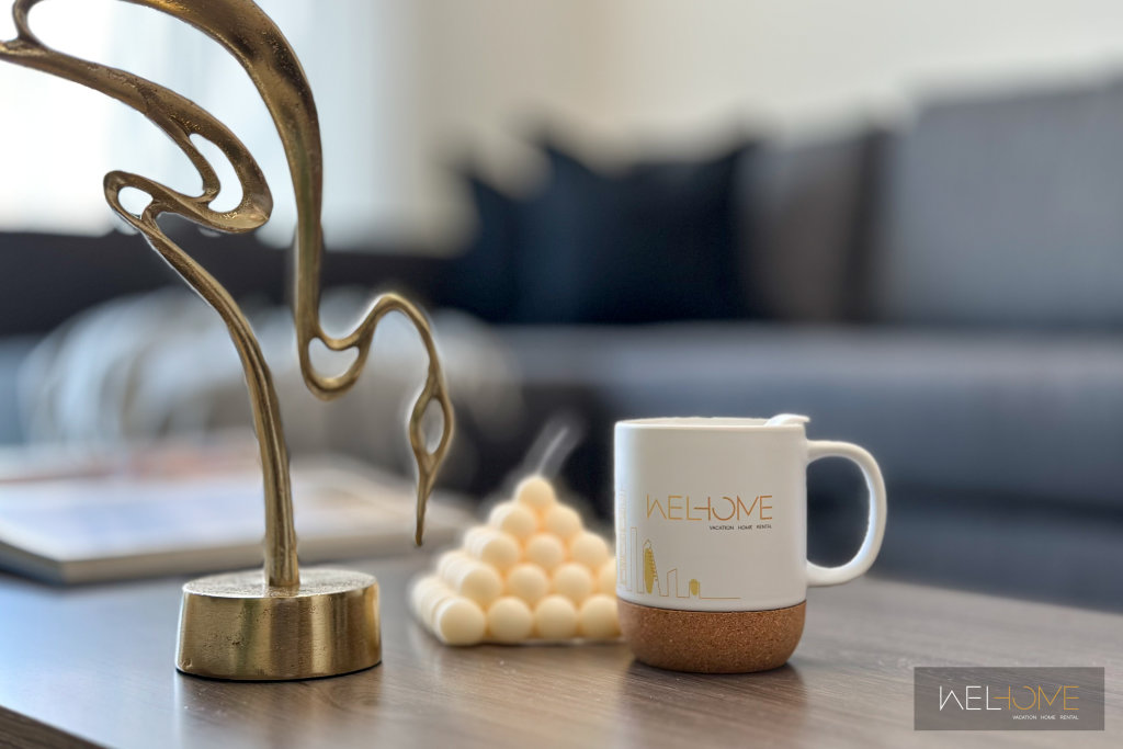 Дубай: Апартаменты WelHome - Dubai Delight: Luxe Living 1BR at Binghatti Luna