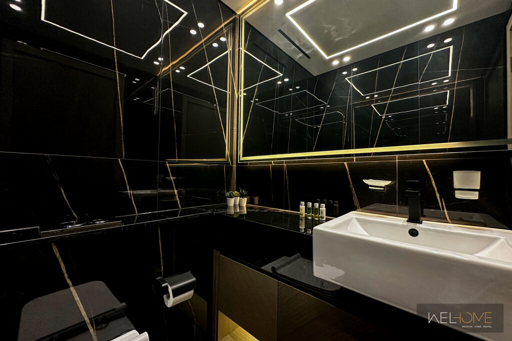 Дубай: Апартаменты WelHome - Dubai Delight: Luxe Living 1BR at Binghatti Luna